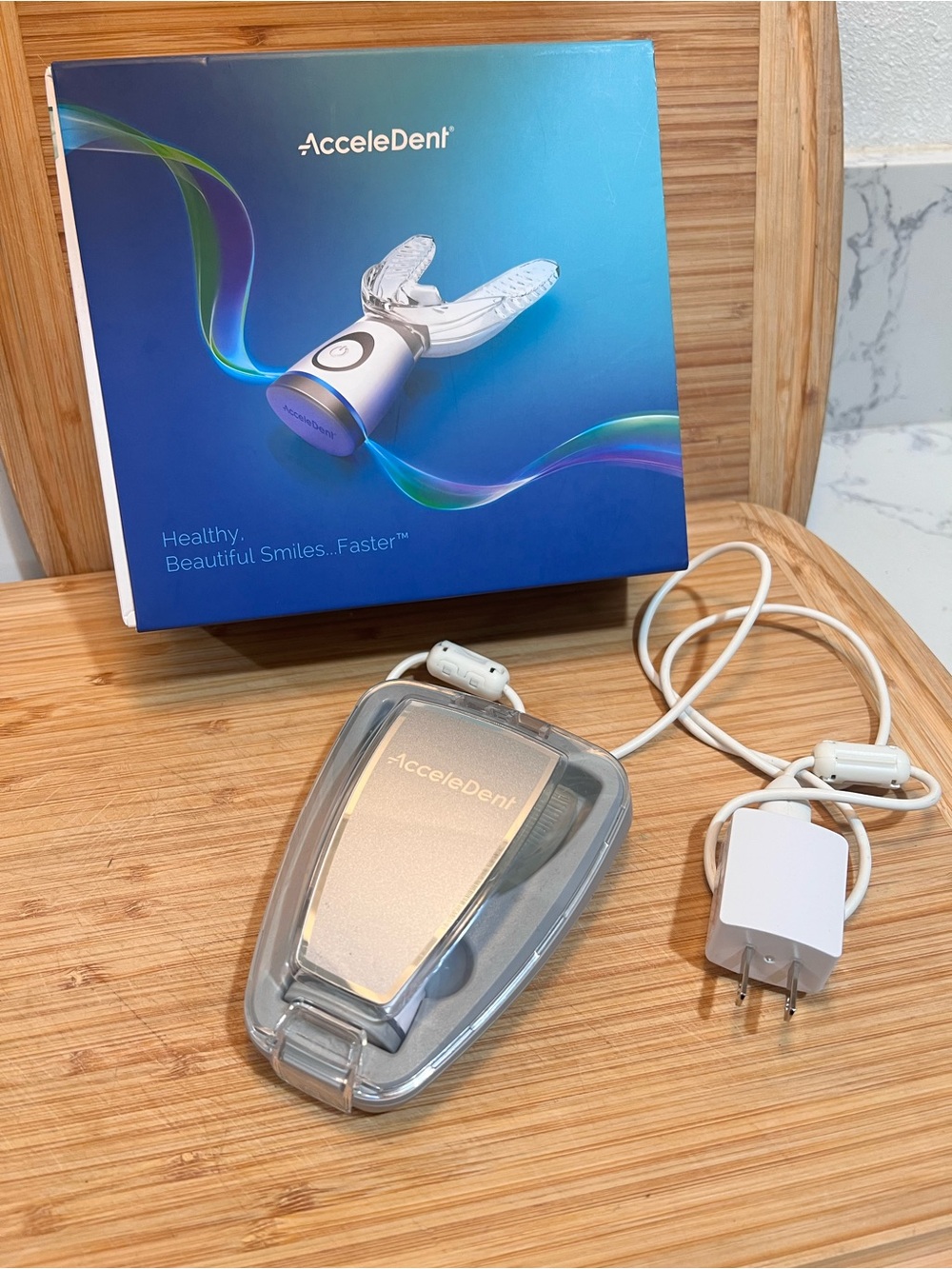 AcceleDent Orthodontic Device with Case, Charger & Original Box